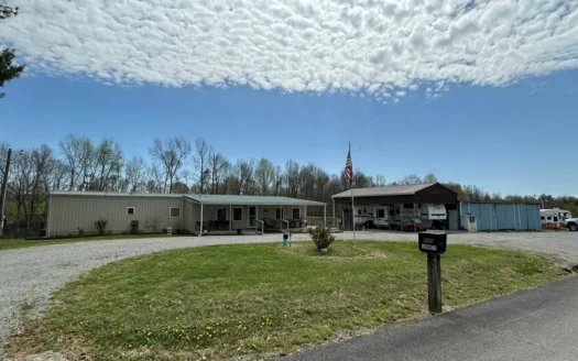 Mobile Home W/ Addition-Storage Bldgs. / Columbia, Ky.
