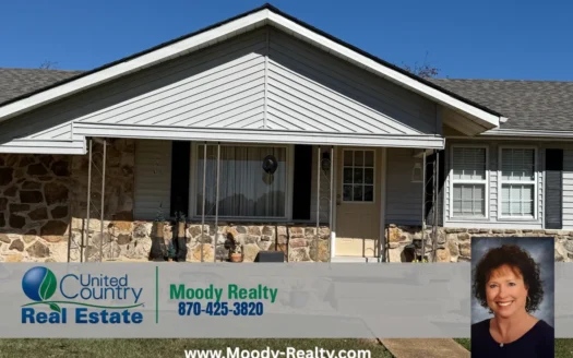 Mini Horse Farm With Acreage In Viola Arkansas For Sale