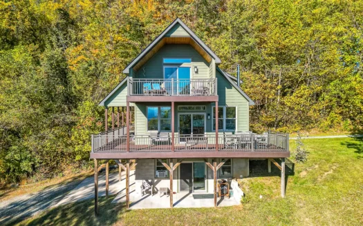 Furnished Custom Home on 62 Wooded Acres – Ultimate Retreat