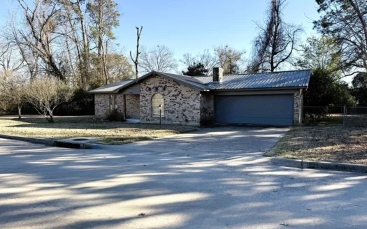 3/2/2 Brick Home For Sale In Winnsboro Texas Wood County, Tx