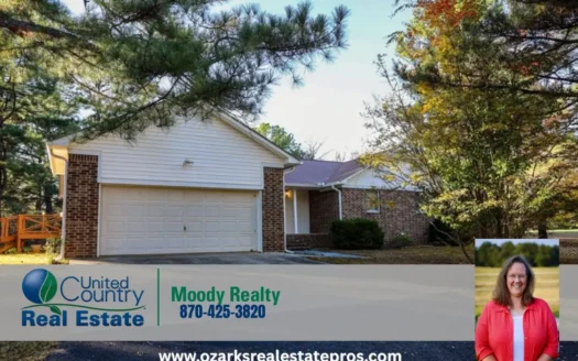 Country Comfort Meets Town Convenience in Melbourne, AR