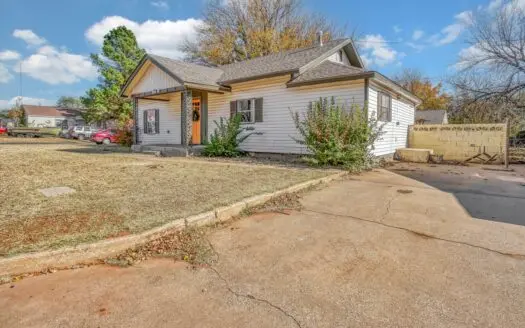 Updated 2 Bedroom Home In Elk City, Oklahoma
