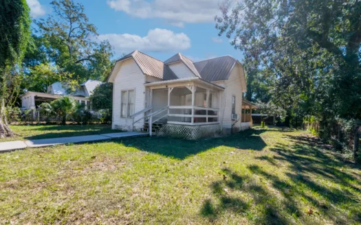 Charming Historic Home for Sale in Downtown Live Oak, Florida!