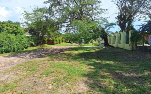 1,000 m² Lot in Coronado – Near the Beach and Amenities