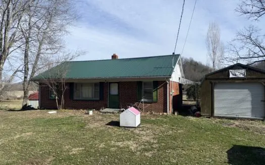 Fixer-Upper Brick House On 6+/- Acres – Yosemite, Ky.