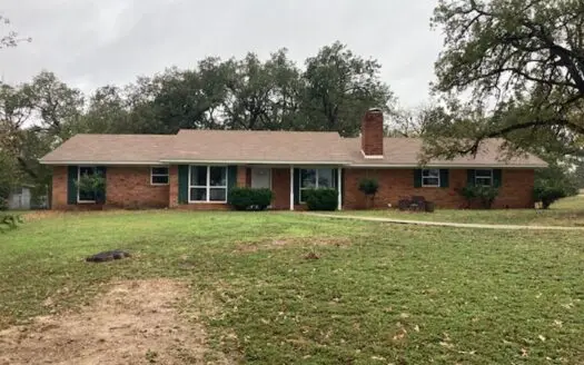 Unique Ranch Style 3BR/2BA Home in a Small Town