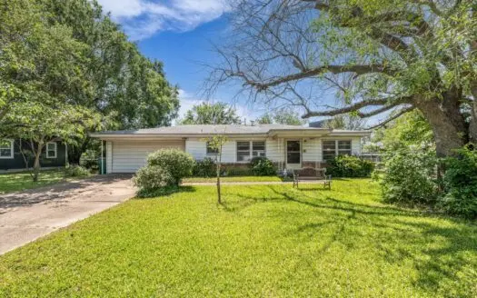 Single-Story Home in Connally ISD