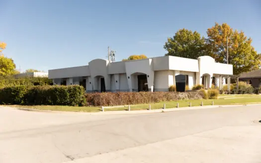 Retail Strip Center For Sale – 13010 Shawnee Mission Pkwy