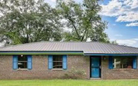 This beautifully renovated 3-bedroom, 1-bathroom home.