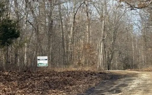 Hunting Paradise with Building Potential in Edmonton, Ky