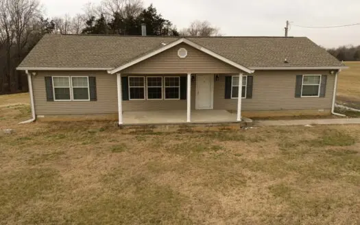 Home Near Seventy Six Falls and Lake Cumberlans