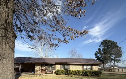 3/2 Brick in Wake Village TX with storage and fenced back yard