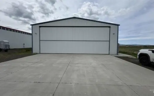Private Airport Hangar for Sale in Grangeville, Idaho