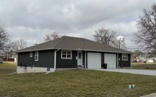 Cameron Mo Duplex For Sale – Investment Opportunity!