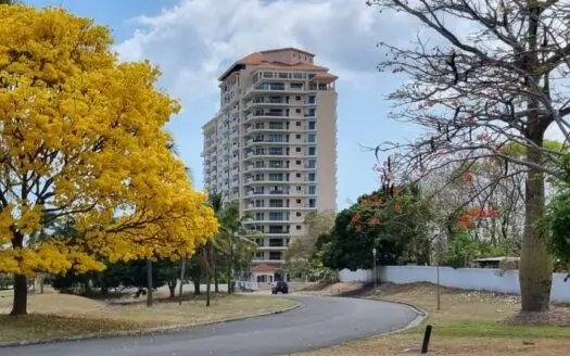 Ocean view Condo in Vistamar Golf, Beach & Marina, Panama