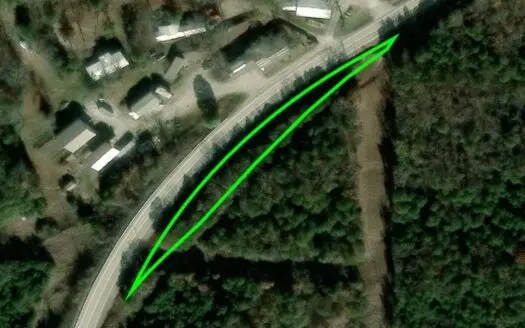 Curve Appeal: Prime Spot for a Billboard, RVs or Tiny Homes