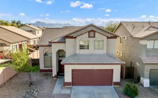 Gated Living with Fast Access to US-60, Loop 202, and the Entire