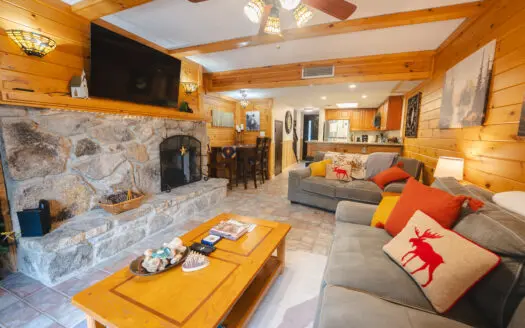 Condo for sale in Gatlinburg Tennessee!  Mountain Vacation Rental
