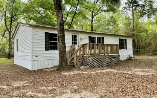 3/2 Home on a Paved Road in Bronson