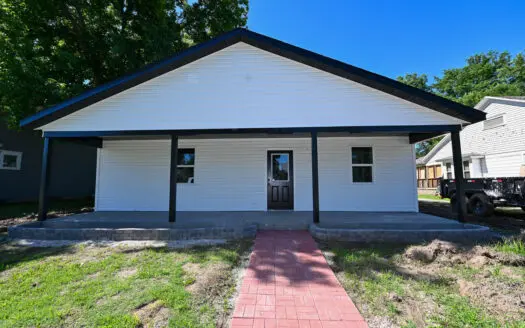 Home for Sale Nevada, Missouri
