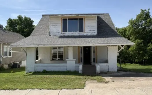 Fixer Upper For Sale – Main Street in Bethany
