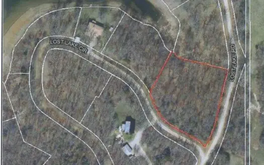 1.5 Acres with Private Lake Access for Sale in Thayer, KS