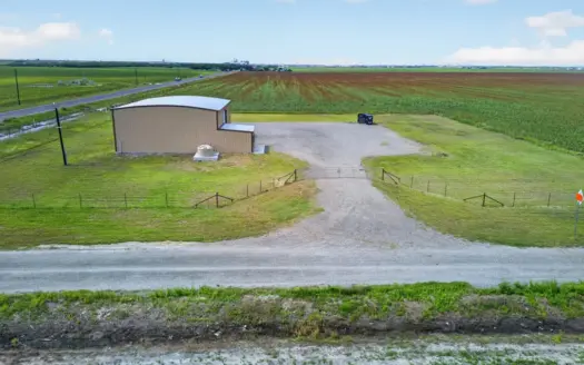 2 Acres with Shop, Office & Room to Build Near Calallen TX