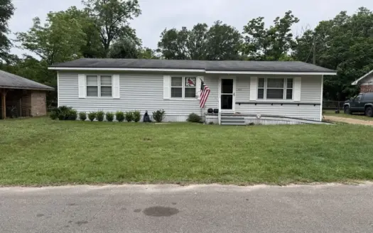 3BR-2BA-2CC in Winnsboro Wood County Texas – Great Investment!