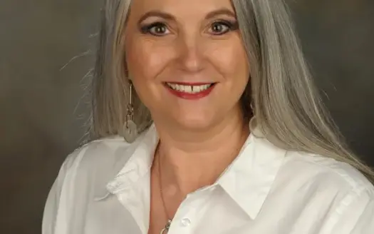 agent profile picture for Bobbi Stewart on investment properties website