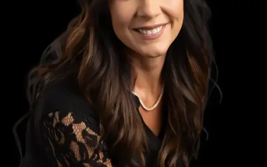 agent profile picture for Jennifer Busch on investment properties website