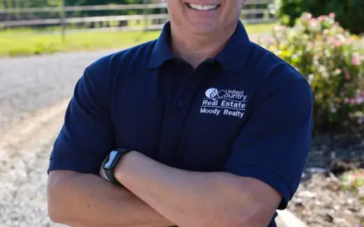 agent profile picture for Jeremy King on investment properties website