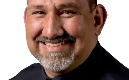 agent profile picture for Richard Hernandez on investment properties website