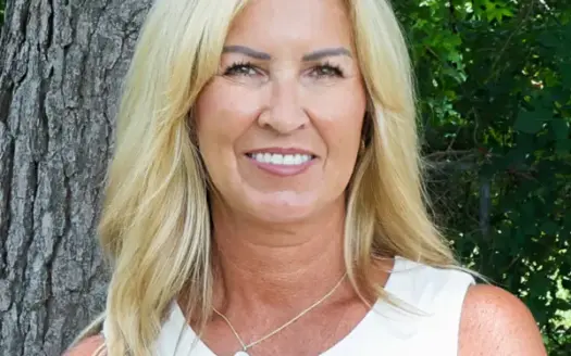 agent profile picture for Roxanne Byram on investment properties website