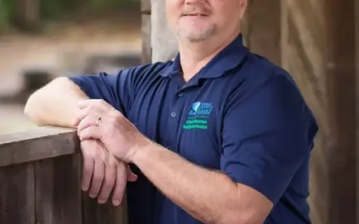 agent profile picture for Tim Rutherford on investment properties website