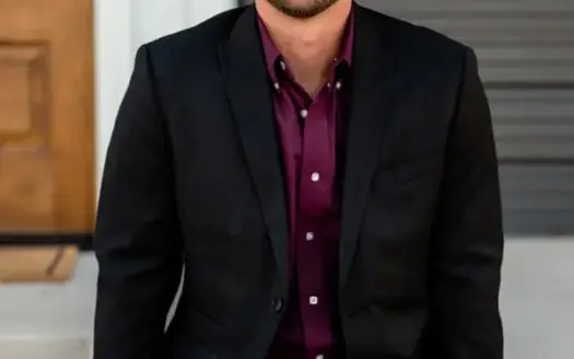 agent profile picture for Wyatt Pearson on investment properties website