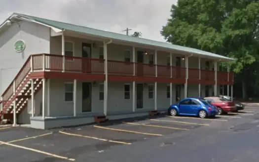 Beautiful Apartment building, 8/1 bedroom units; Oxford, Alabama