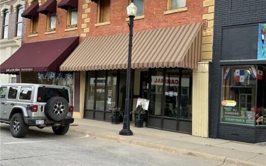 Commercial Building for Sale in Chanute, KS