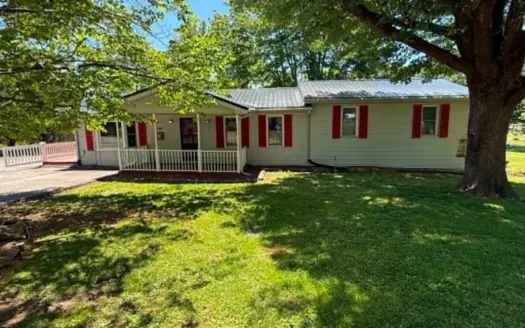 Home in City Limits of Albany, Kentucky