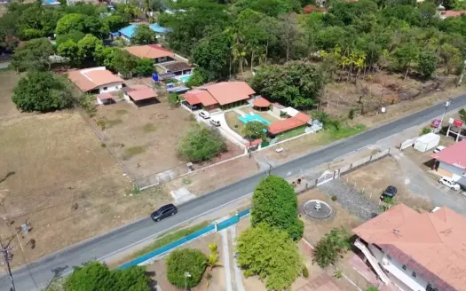 House w/ Pool and Large Lot in Nueva Gorgona | Close to Coronado