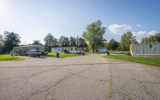 Income-Producing Mobile Home Park – 8 Rental Units | Lenoir, NC