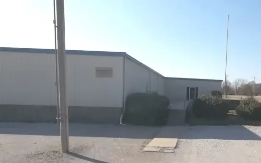 Manufacturing Building with Land for Sale in Neodesha, KS