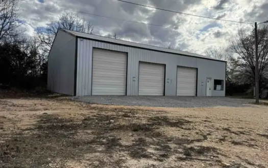 Multi-Use Commercial Building and Acreage for sale North AR