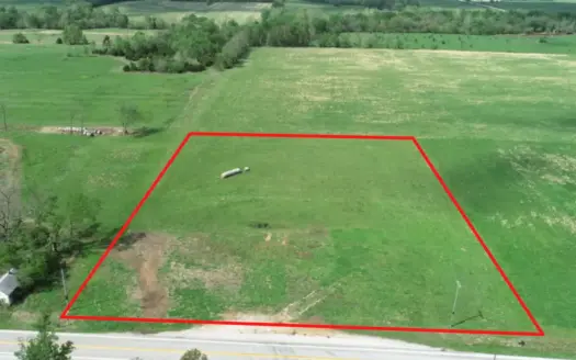 Prime 3-Acre Tract in the Heart of Cedar County