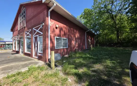 Prime Commercial Opportunity Retail/Office Space on AL Hwy 69