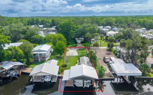 Suwannee Lot With Boat House and Screened Room