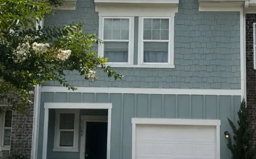 Townhome perfect for downsizing,Investing, 1st time home owners!