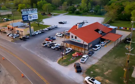 Turn-Key Restaurant & Bar for Sale in the Heart of De Kalb, Texas
