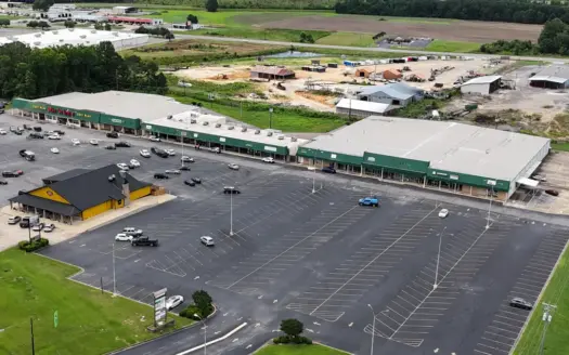 Weiss Lake Plaza Retail Investment For Sale in Centre, Alabama