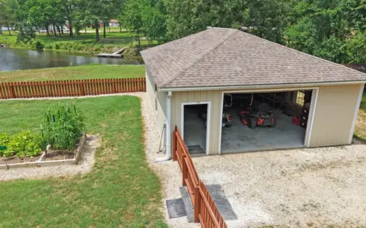 Lakefront Home For Sale In North Central Arkansas