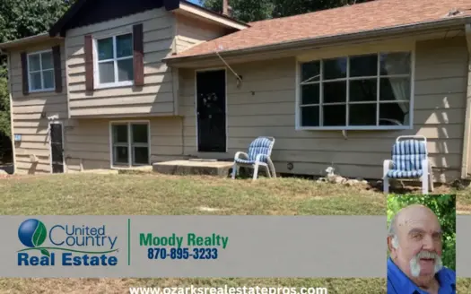 Charming Multi-Level Home in Cherokee Village Arkansas